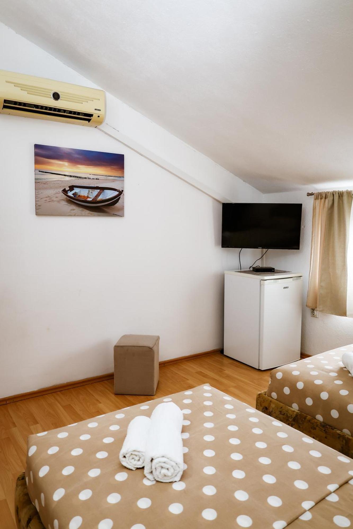 Apartments Djukic Tivat Eksteriør bilde