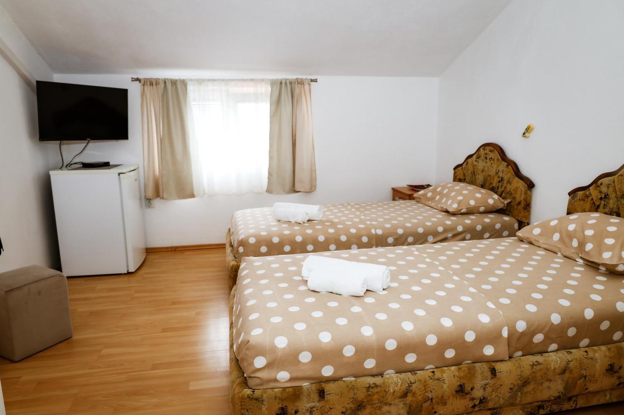 Apartments Djukic Tivat Eksteriør bilde