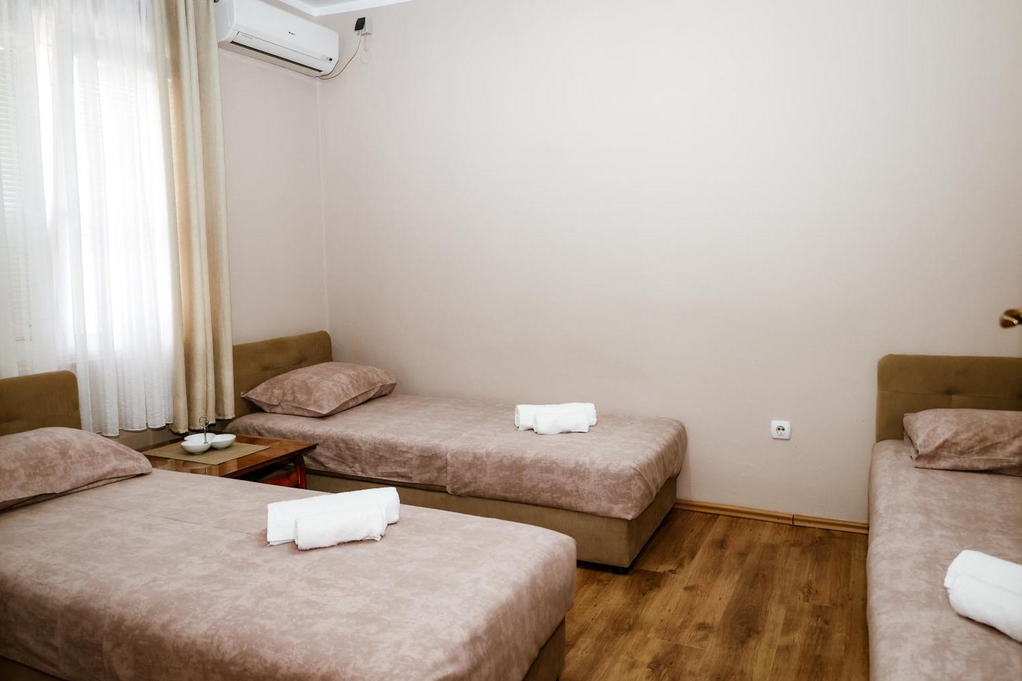 Apartments Djukic Tivat Eksteriør bilde